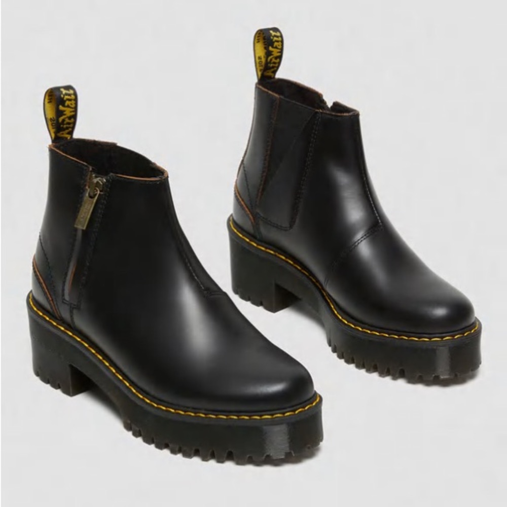 ✨ Dr. Martens Rometty II Chelsea Boots ✨